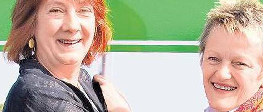 Hilfe aus Berlin. Bremens Finanzsenatorin Karoline Linnert (links) mit der Berliner Spitzenkandidatin Renate Künast. 