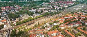 Eisenbahn weg, Handel her. Auf dem brachliegenden Gelände des Pankower Rangierbahnhofs soll ein Einkaufszentrum entstehen.