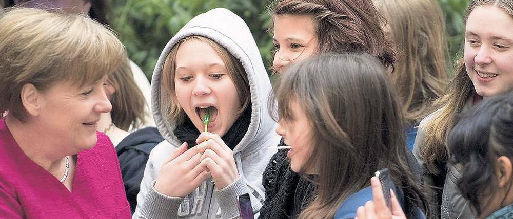 Staatsbesuch im Schulhaus Viel Starrummel gab es am Montagnachmittag in der Sophie-Scholl-Schule, als Bundeskanzlerin Angela Merkel zur Diskussion kam...