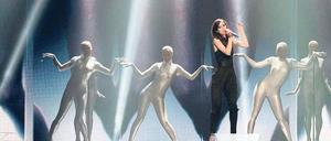 Vorgeschmack. Lena probt in Düsseldorf – und ist fest entschlossen, ihren Titel zu verteidigen. In britischen Wettbüros wird allerdings der Franzose Amaury Vassili als Favorit gehandelt.