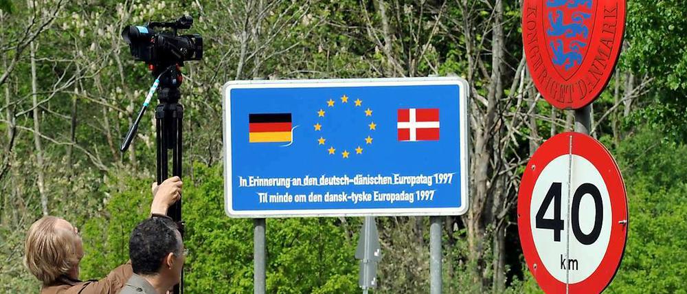 Am deutsch-dänischen Grenzübergang in Padborg bei Flensburg werden Reisende bald wieder mehr Zeit einplanen müssen.