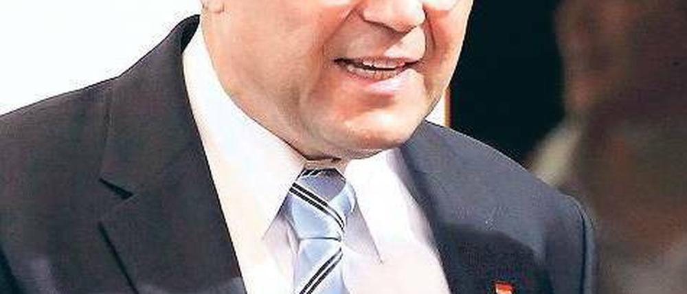Minister Friedrich befürwortet die umstrittene Vorratsdatenspeicherung. Foto: Reuters
