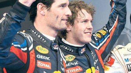 Gute Freunde? Mark Webber (l.) steht mittlerweile im Schatten von Sebastian Vettel.