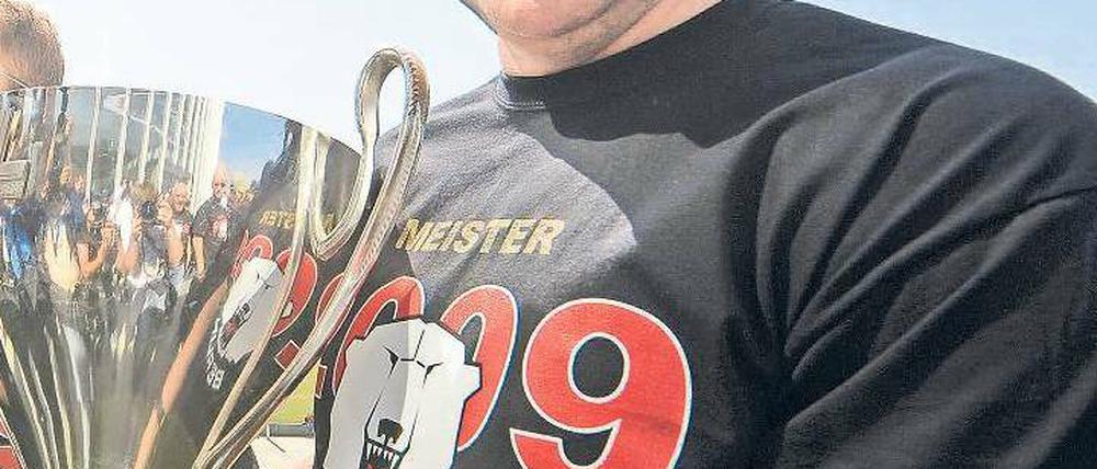 Gewinnertyp. Trainer Don Jackson holte mit den Eisbären in vier Jahren bereits drei Meisterschaften. Foto: dapd