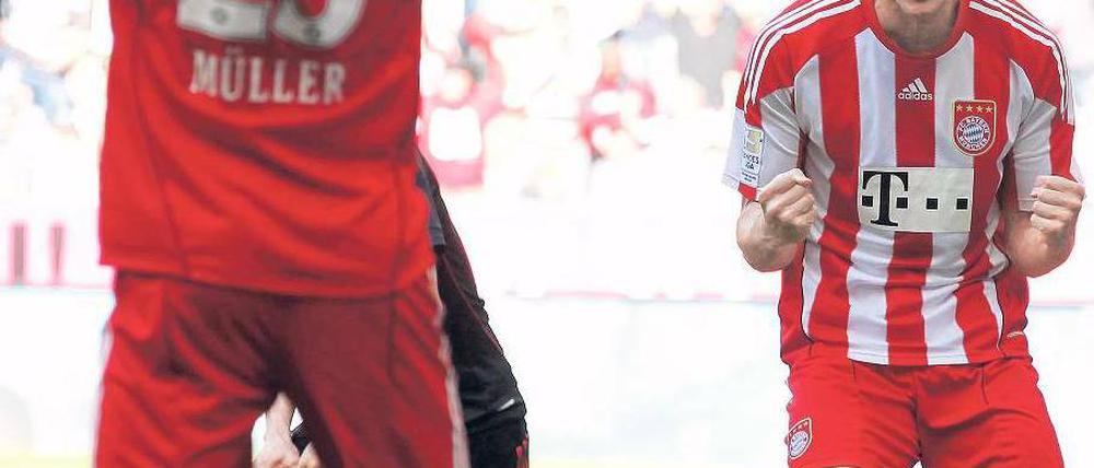 Zum Brüllen erfolgreich. Mario Gomez bleibt auch unter dem neuen Bayern-Trainer Andries Jonker der torgefährlichste Münchner. Gegen Leverkusen erzielte der Angreifer seine Saisontore 20, 21 und 22. Foto: dapd