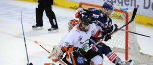 Die Eisbären kamen mit dem Druck im ersten Finalspiel besser klar als die Wolfsburger.