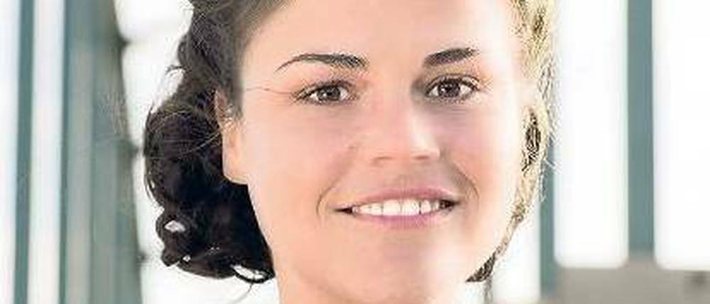 Auf Events gesetzt. Am Montag ist Katharina Wackernagel im ZDF-Film „Liebe deinen Feind“ zu sehen. Darin spielt sie Gesa, eine charakterstarke Frau, die nach Ende des Zweiten Weltkrieges zwischen zwei Männern steht, einem Engländer und einem Deutschen. Foto: ZDF