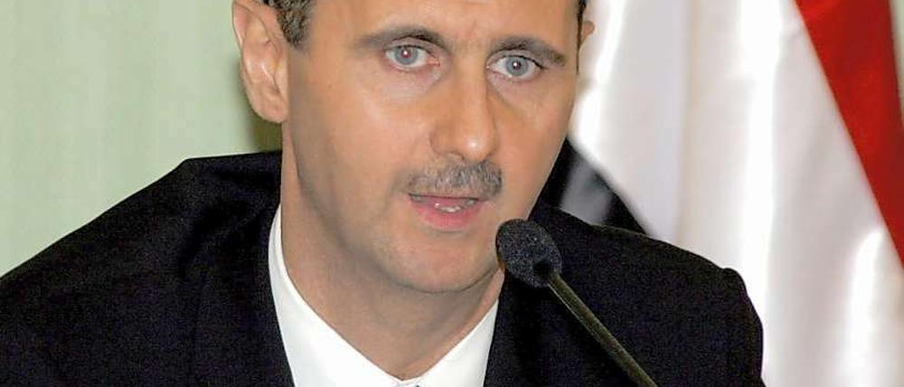 Syriens Präsident Assad lenkt ein.