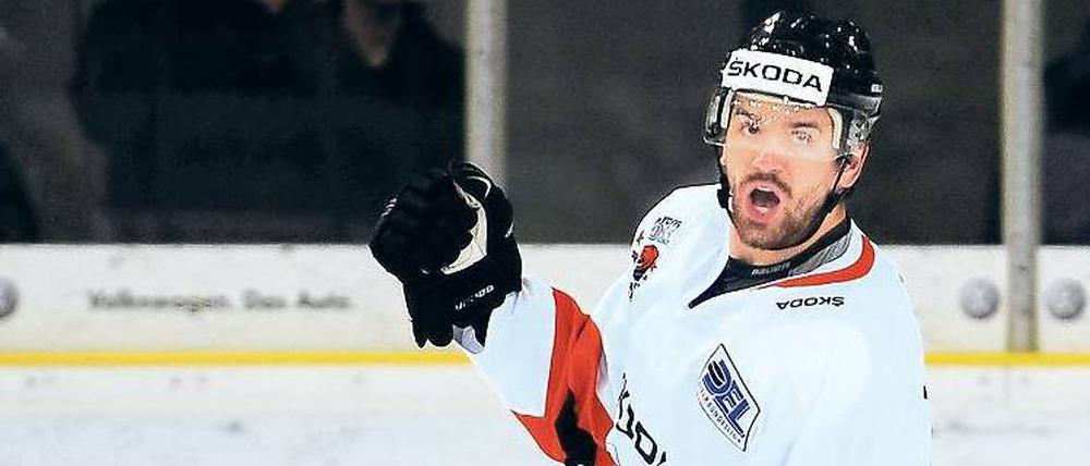 Der hat ’nen Lauf. Wolfsburgs Ken Magowan ist mit neun Treffern der beste Torjäger der Play-offs.
