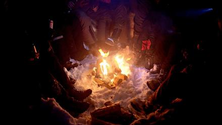 Wie ein virtuelles Lagerfeuer erschienen die sozialen Netzwerke zu Beginn. Manchmal fühlt es sich auch heute noch an, als säße man mit seinen Freunden am virtuellen Feuer beisammen.