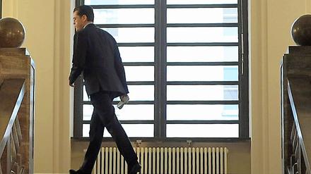 Macht keinen Rückzieher: Ex-Verteidigungsminister zu Guttenberg bleibt bei seiner Version.