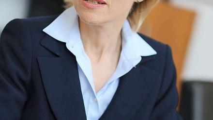 Läuft nicht wie geplant: Bundesarbeitsministerin von der Leyen wundert sich, warum niemand die Leistungen aus dem Bildungspaket haben möchte.