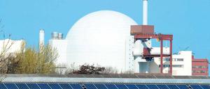 Aus- und Einstieg. Viel mehr Einigkeit gibt es über die Energieversorgung in Deutschland noch nicht. Am Freitag treffen sich die Ministerpräsidenten mit der Kanzlerin, um über den Ausbau erneuerbarer Energien und die Kosten dafür zu reden. Foto: Carsten Rehder/dpa