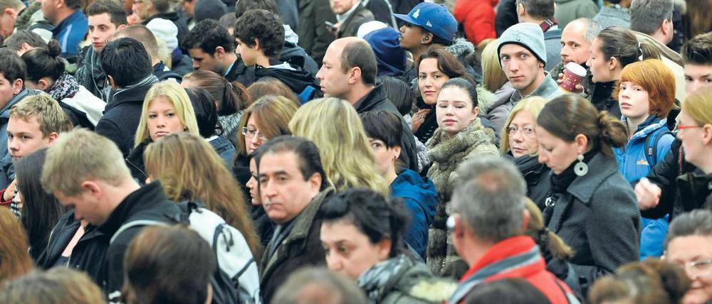 Experten schlagen Alarm: Deutschland braucht dringend Zuwanderer.