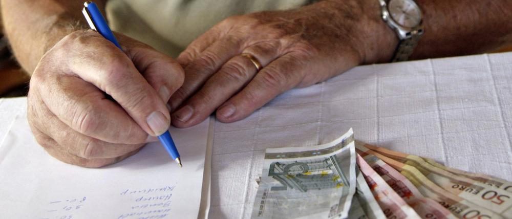 Die Rentner sollen von den 2010 gestiegenen Löhnen und Gehältern profitieren.