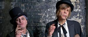 Immer noch ein dolles Vergnügen: Die New York Dolls, von links nach rechts: Sylvain Sylvain und David Johansen.