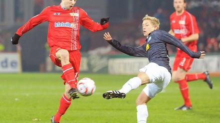 Gegen den VfL Bochum am 15. Spieltag gehörte Paul Thomik (l.) noch zur Startformation von Union. Inzwischen schmort er zumeist nur noch auf der Bank.