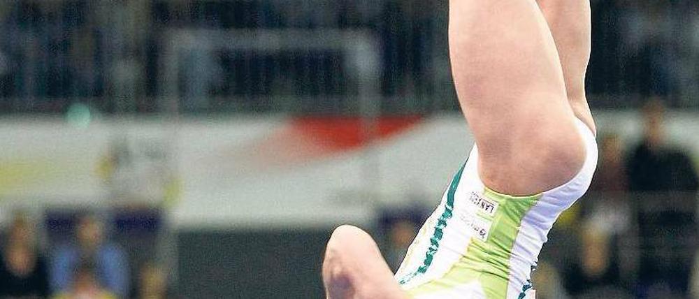 Den Dreh raus. Oksana Tschussowitina sicherte sich gute Noten – auch im für sie oft schwierigen ersten Sprung. Foto: Reuters