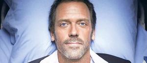 Operation am offenen Hemd. Der Diagnosearzt (Hugh Laurie) hat gut lächeln. Seine Chefin, Lisa Cuddy, will eine Beziehung mit ihm wagen. 