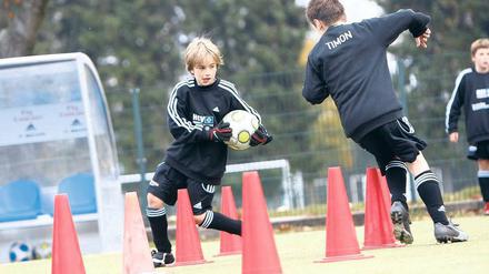 Die Stars von morgen: Fußballschüler beim Hamburger SV.