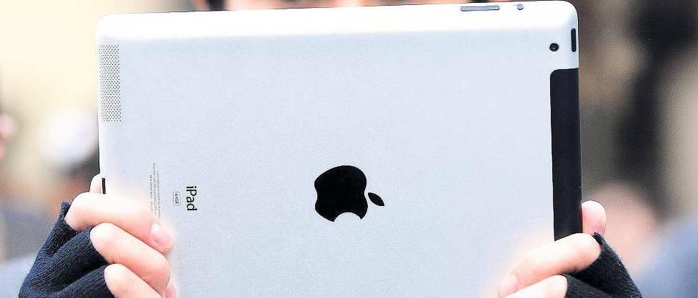 Nun auch in Weiß: Mit dem iPad 2 können Videotelefonate geführt werden. Foto: AFP