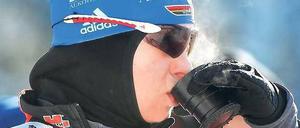 Tee trinken und abwarten. Magdalena Neuner ist selten fit in diesem Winter. 