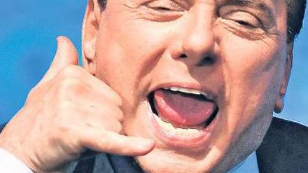 Old Boy calls Girl. Silvio Berlusconi, der Cavaliere, im Amt. 