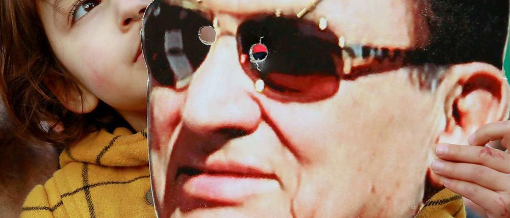 Nur ein Pappkamerad - wie es dem ehemaligen ägyptischen Präsidenten Mubarak tatsächlich geht, ist nicht ganz klar. 