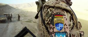 Ein Soldat des deutschen ISAF-Kontingents in Afghanistan (Archivfoto vom 05.10.2008)
