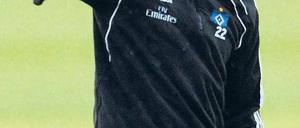 Balanceakt in Hamburg. Ruud van Nistelrooy will den Hamburger SV in Richtung Madrid verlassen – doch der Verein will ihn nicht ziehen lassen. Foto: dpa