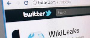 Beteiligt. Der Kurznachrichtendienst Twitter verbreitet die von Wikileaks gesammelten Daten. Dieses Bild entstand am Sonntag in Singapur. 