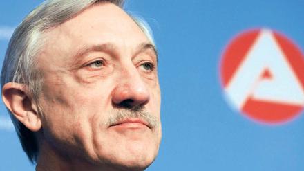 Heinrich Alt, 60, ist seit dem 26. April 2002 Mitglied im Vorstand der Bundesagentur für Arbeit in Nürnberg. 