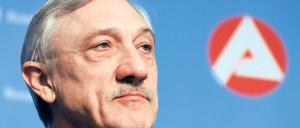 Heinrich Alt, 60, ist seit dem 26. April 2002 Mitglied im Vorstand der Bundesagentur für Arbeit in Nürnberg. 