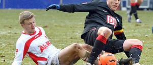 Christian Lell rügte die jeweils zwei Platzverweise für beide Teams.