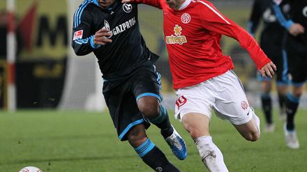 Jefferson Farfan (l.) gelang das einzige Tor des Spiels.