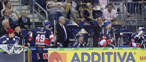 Heimweh? Erst am Sonntag haben die Eisbären wieder ein Heimspiel - gegen Hannover.