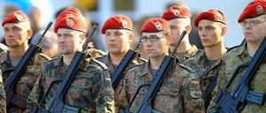 Die Bundeswehr wird kleiner - und künftig eine Freiwilligen-Armee.