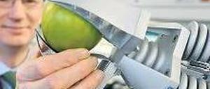 Sachte. Der Arm ist angeblich so sensibel, dass er keine Druckstellen macht. 