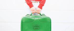 Wohin die Reise geht sollten Absolventen schon wissen, bevor sie ihrem Beruf den Rücken kehren. Oft können Hobbys oder persönliche Interessen den Weg weisen. Und mit etwas Glück trifft man mutige Personaler, die Umsteigern eine Chance geben.Foto: picture-alliance/Cultura RM