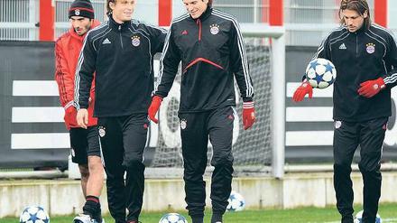 Wieder wichtig. Altintop, Ottl und Gomez (v.l.) werden gebraucht, Demichelis nicht. Foto: AFP