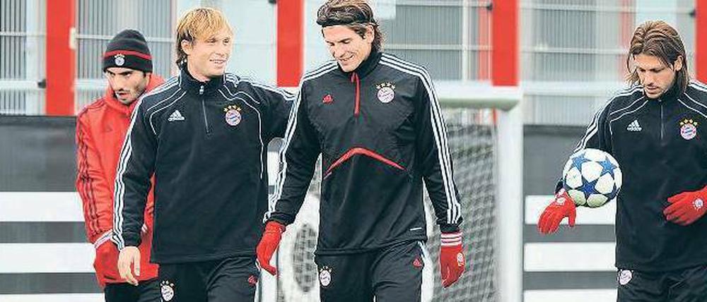 Wieder wichtig. Altintop, Ottl und Gomez (v.l.) werden gebraucht, Demichelis nicht. Foto: AFP