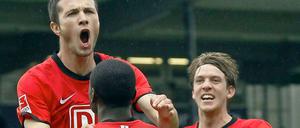Sprung an die Spitze: Hertha jubelt über den sechsten Sieg im achten Spiel.