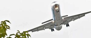 Flieger im Anflug. Die Flugrouten für den BBI sind umstritten.