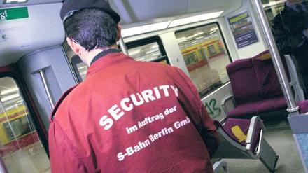 300 zusätzliche Sicherheitskräfte sollen künftig Randale und Sachbeschädigung verhindern.