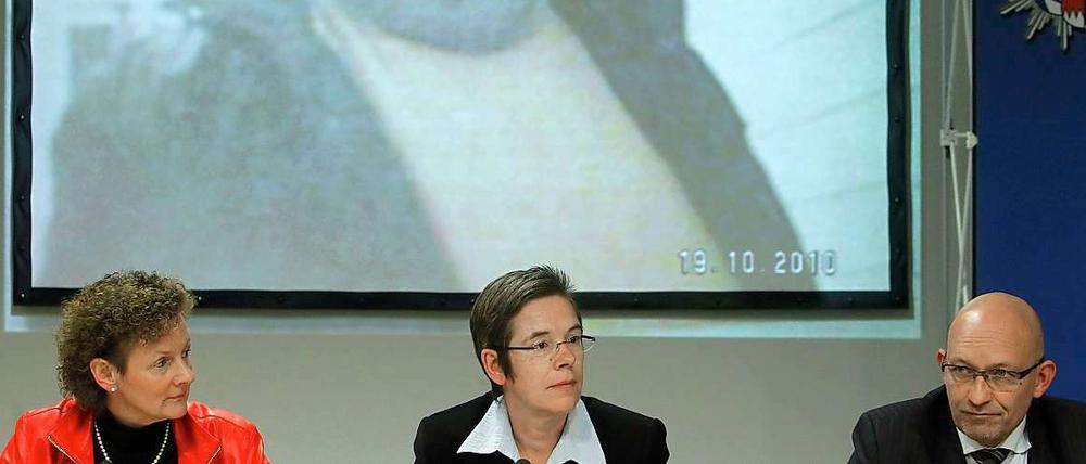 Erfolgreiche Fahndung: Hier die Nürnberger Polizei bei einer Pressekonferenz über den gesuchten und schließlich gefassten Sexualstraftäter.