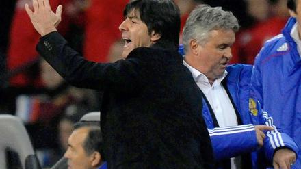 Die zwei. Joachim Löw (links) und Guus Hiddink wollen nicht einfach nur gewinnen, sie wollen von ihren Mannschaften auch schönen Fußball sehen.