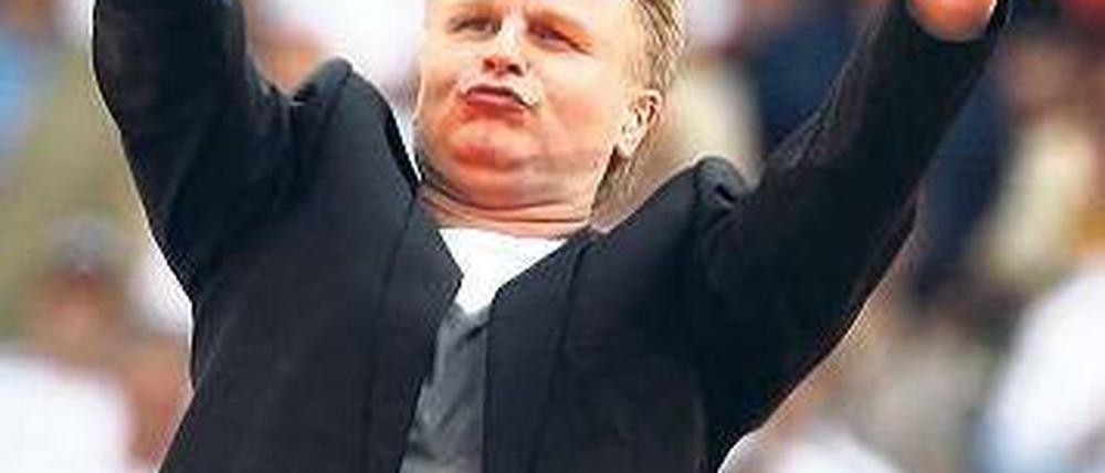 Babababalin! So feierte Grönemeyer 2007 im Olympiastadion, im Juni 2011 kommt er wieder – Tickets gibt es ab 2. Oktober. Er kennt die Stadt gut: In Zehlendorf hat er mal eine Villa gekauft, in der Rheinsberger Straße in Mitte sitzt sein Label „Grönland“.