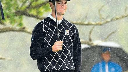 Loch Nass. Martin Kaymer hat sich das Prädikat Allwetterspieler gesichert. Er verhinderte an der Seite von Lee Westwood einen höheren Rückstand der Europäer. Foto: dpa