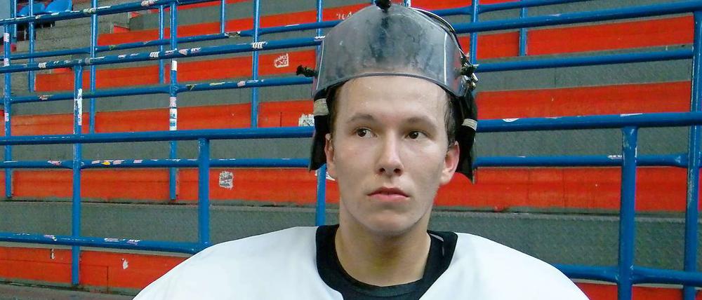 Sebastian Albrecht soll am Freitagabend gegen Straubing im Tor der Eisbären stehen.