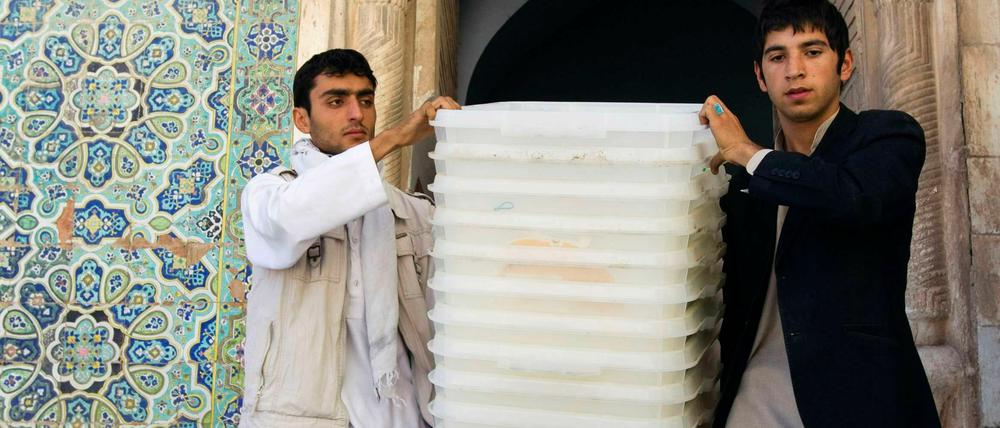 Auch Helfer sind immer wieder bedroht worden.